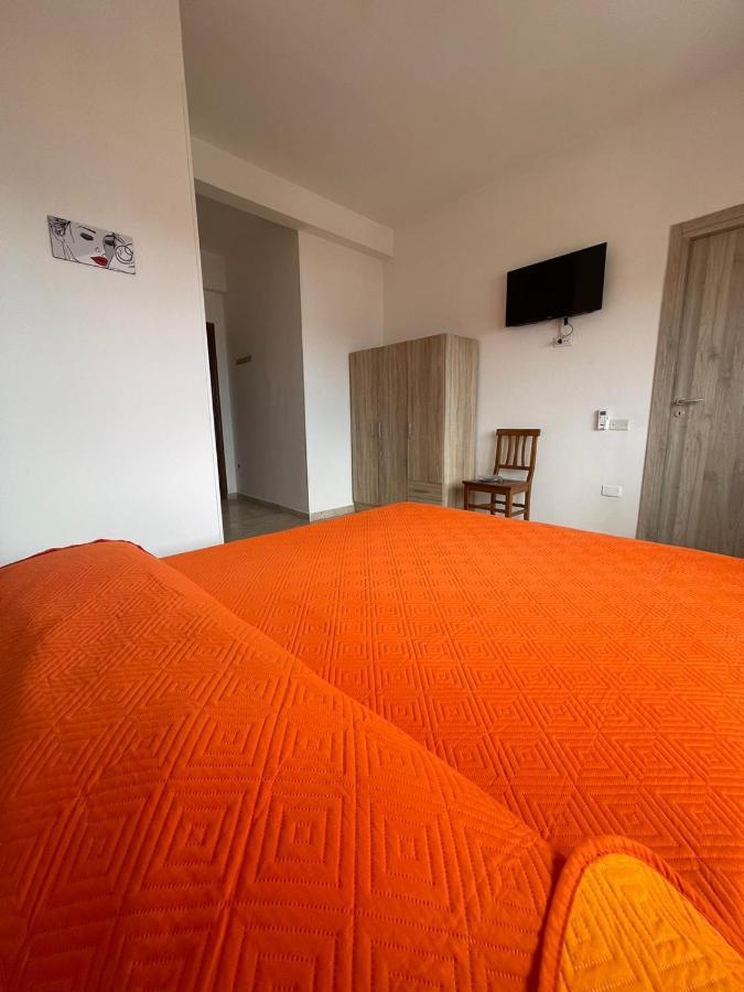 La Finestra Sul Mare B&B Crotone Exterior foto
