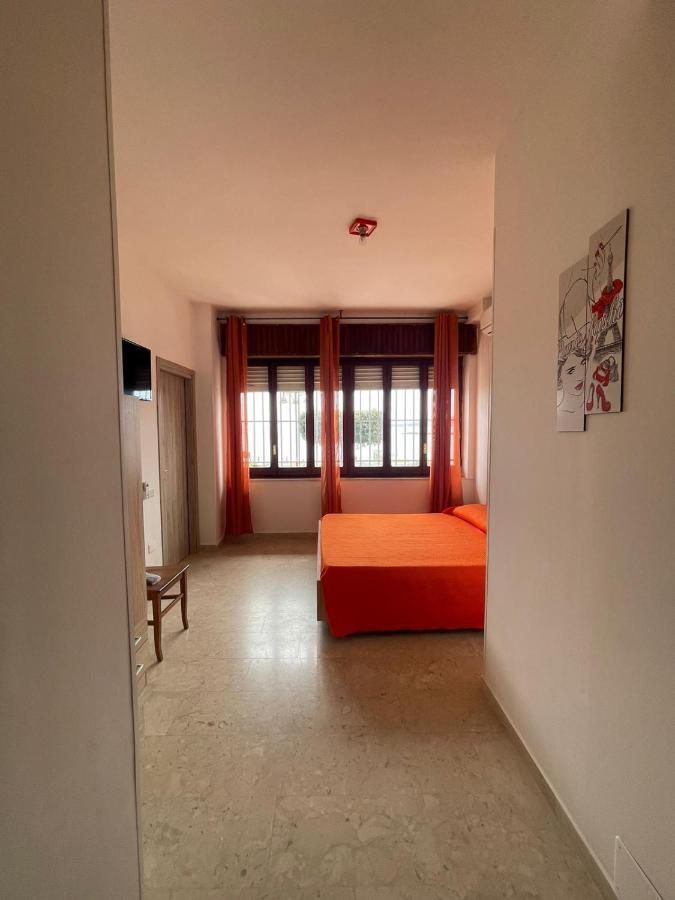 La Finestra Sul Mare B&B Crotone Exterior foto