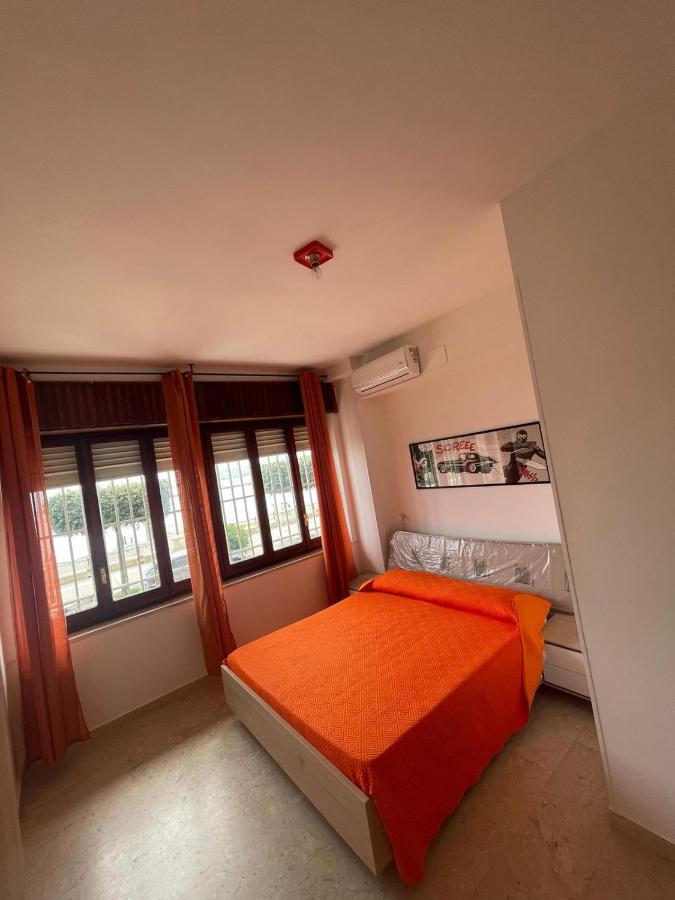 La Finestra Sul Mare B&B Crotone Exterior foto