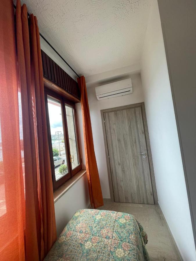 La Finestra Sul Mare B&B Crotone Exterior foto