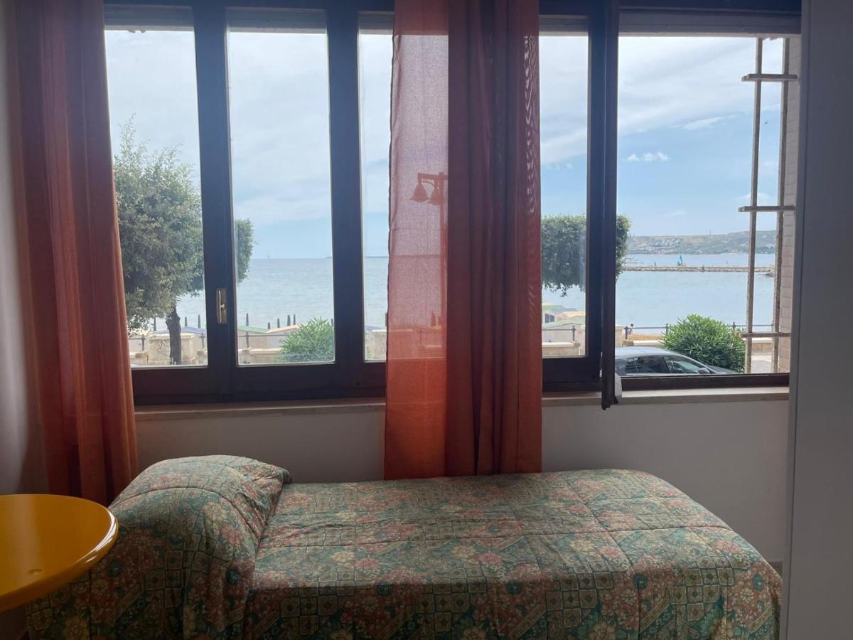 La Finestra Sul Mare B&B Crotone Exterior foto