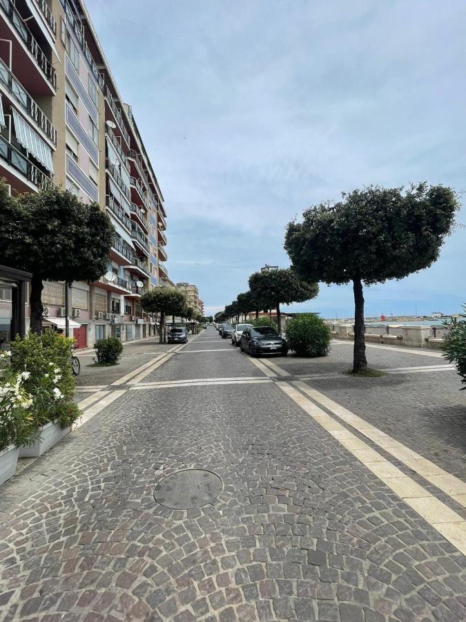 La Finestra Sul Mare B&B Crotone Exterior foto