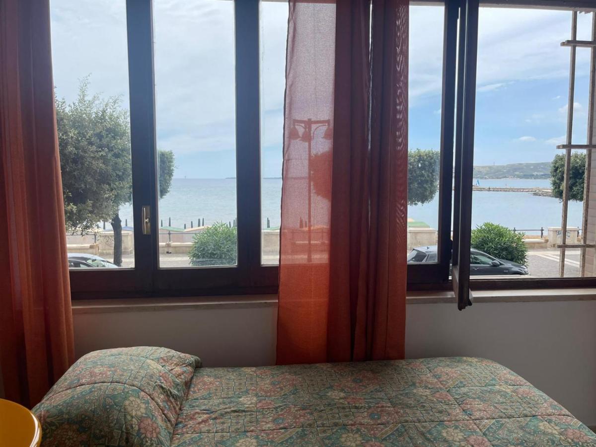La Finestra Sul Mare B&B Crotone Exterior foto