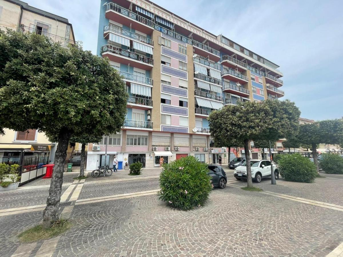 La Finestra Sul Mare B&B Crotone Exterior foto